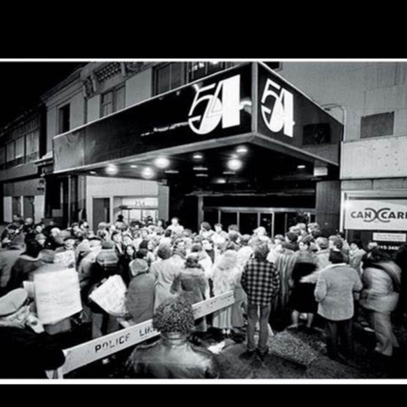 𝟒/𝟐𝟖 I'm Featured Today! 🥂🍾 - Picture 4 of 9